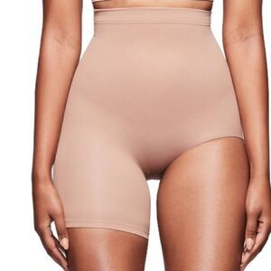 Skims Onyx Shape-wear(Size XXS/XS) 